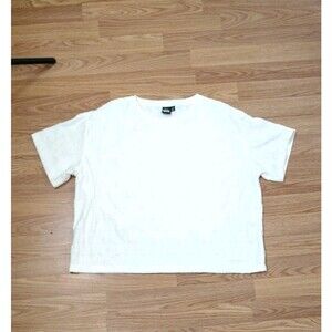 Disney Minnie Mouse white top  textured embossed bows Size Medium